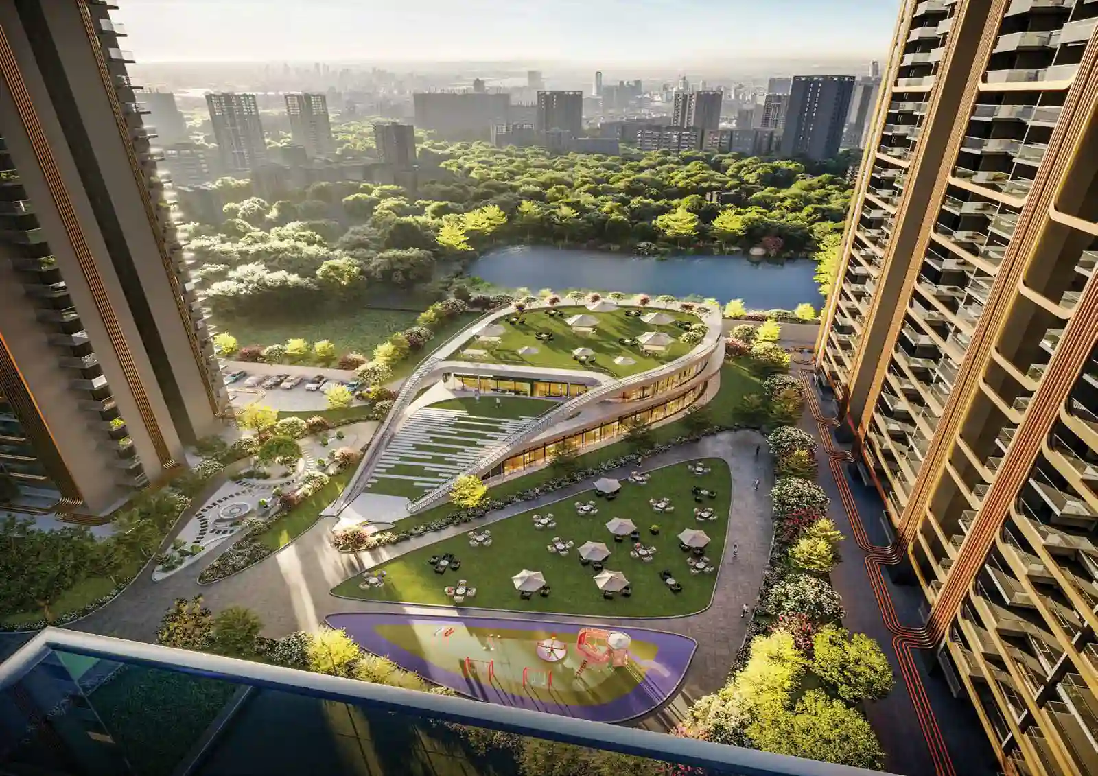 582338064_M3m-Crown-gallery-3