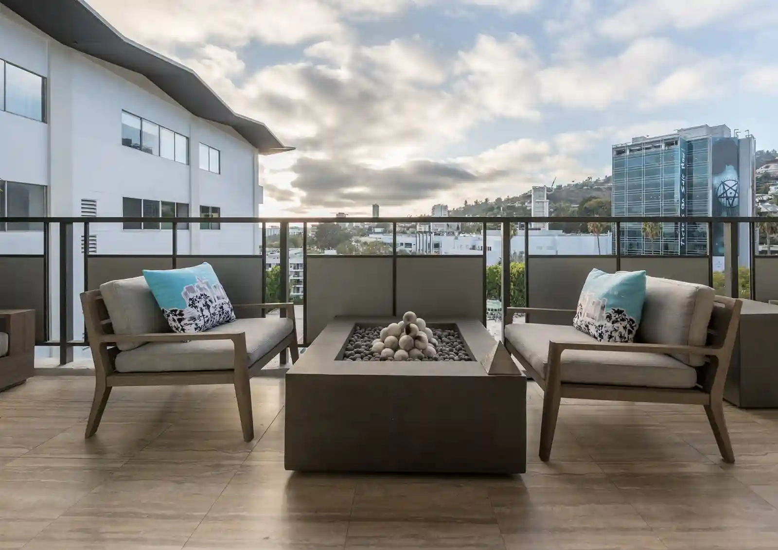 927176656_dlf-the-arbour-gallery-2